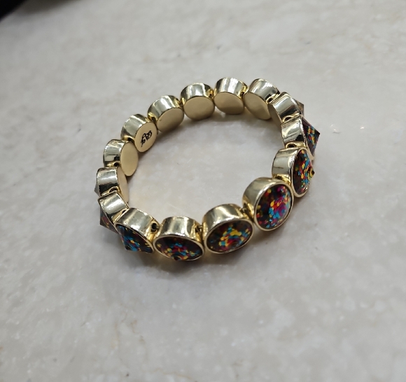 Betsey Johnson Gold and Red Skull Charm Bracelet - Picture 1 of 2